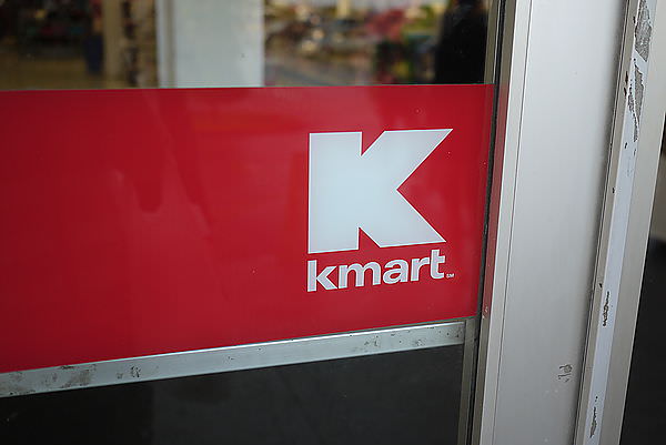 大賣場叫K-MART ~ 大概就有點像我們的家樂福吧 XD